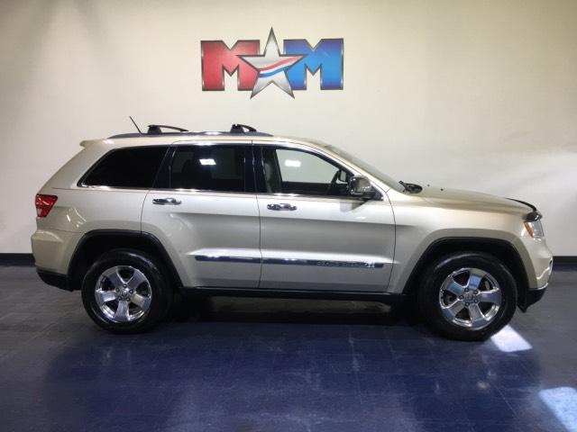 Pre Owned 2011 Jeep Grand Cherokee 4wd 4dr Limited With Navigation 4wd