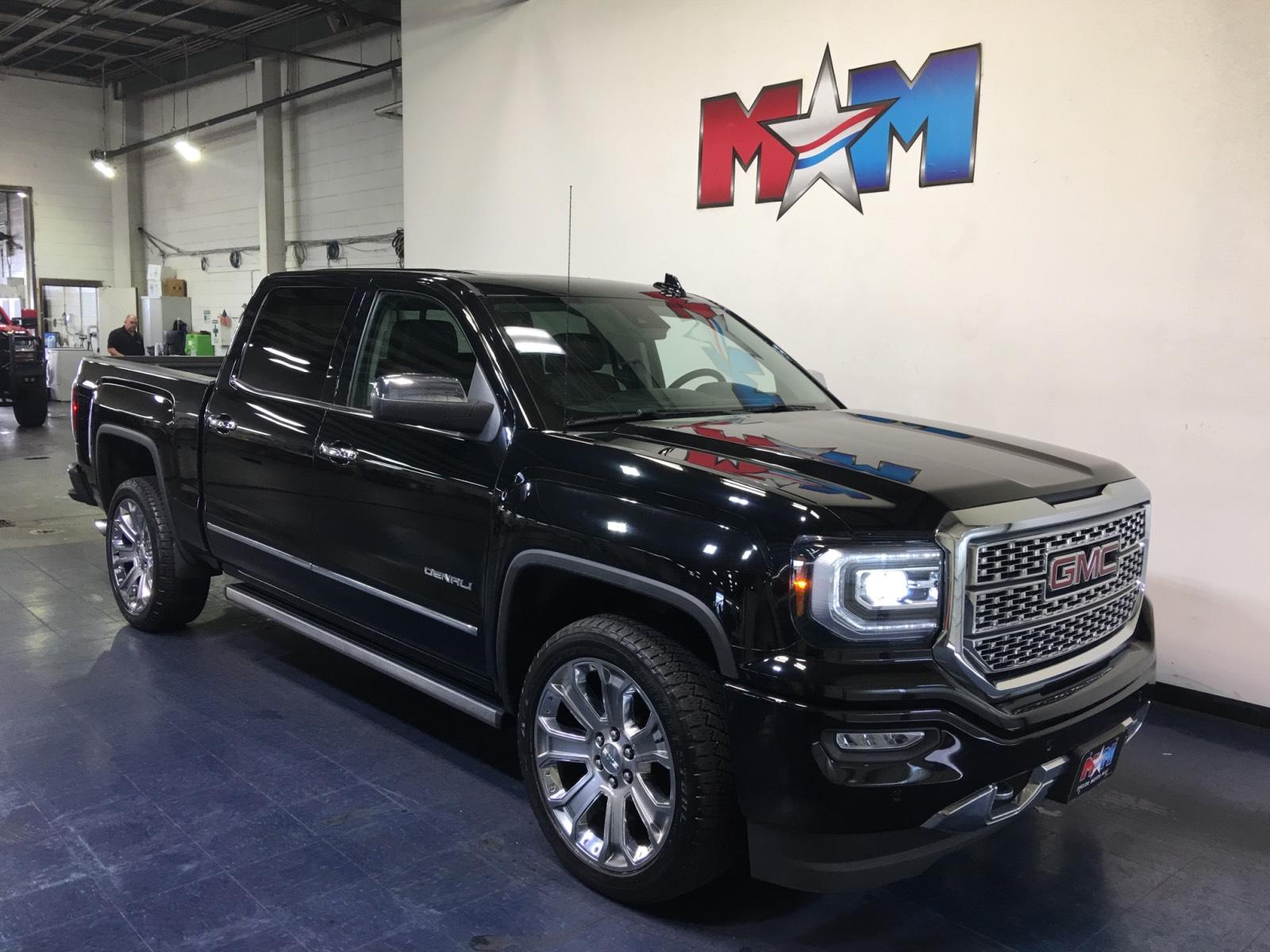 PreOwned 2017 GMC Sierra 1500 4WD Crew Cab 143.5 Denali